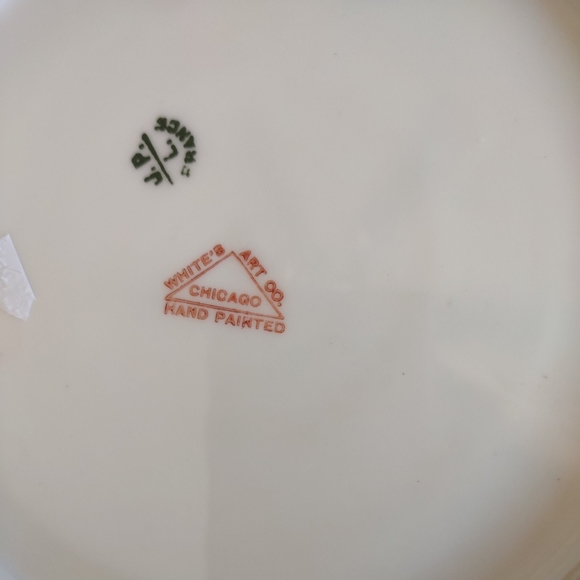 Jean Pouyat Limoges JPL France White Art Co gold rim 9"plate leaves berr… - Picture 7 of 8